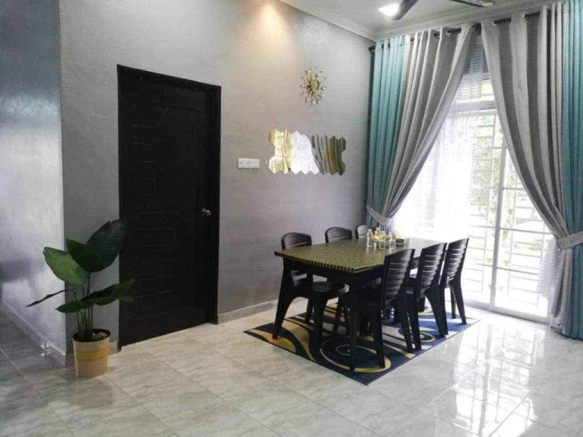 Damai D Homestay Kangar Exterior photo